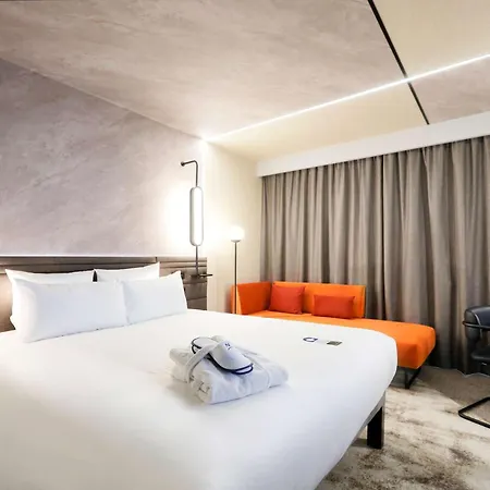 Novotel Warszawa Centrum Zewnętrze zdjęcie Room at the hotel