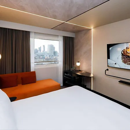 Novotel Warszawa Centrum Zewnętrze zdjęcie NOVO Lisboa